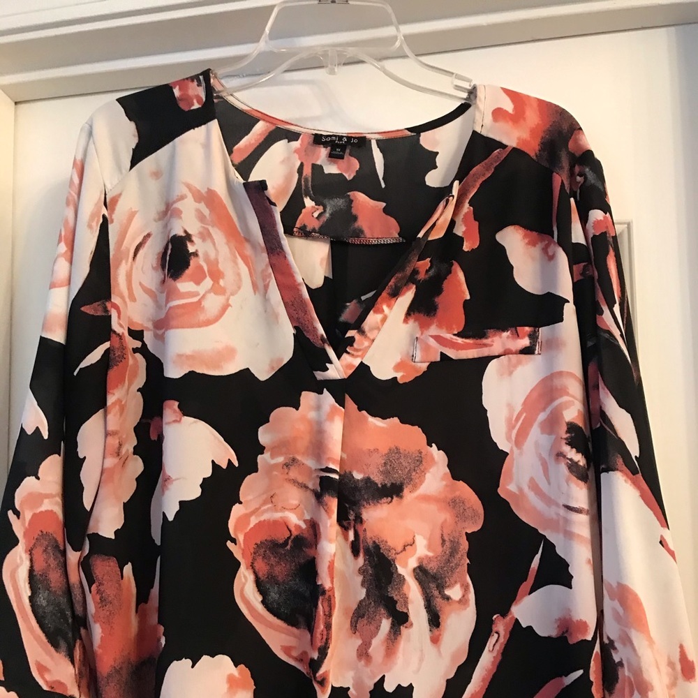 Sami & Jo women blouse, size 1X - Picture 3 of 9
